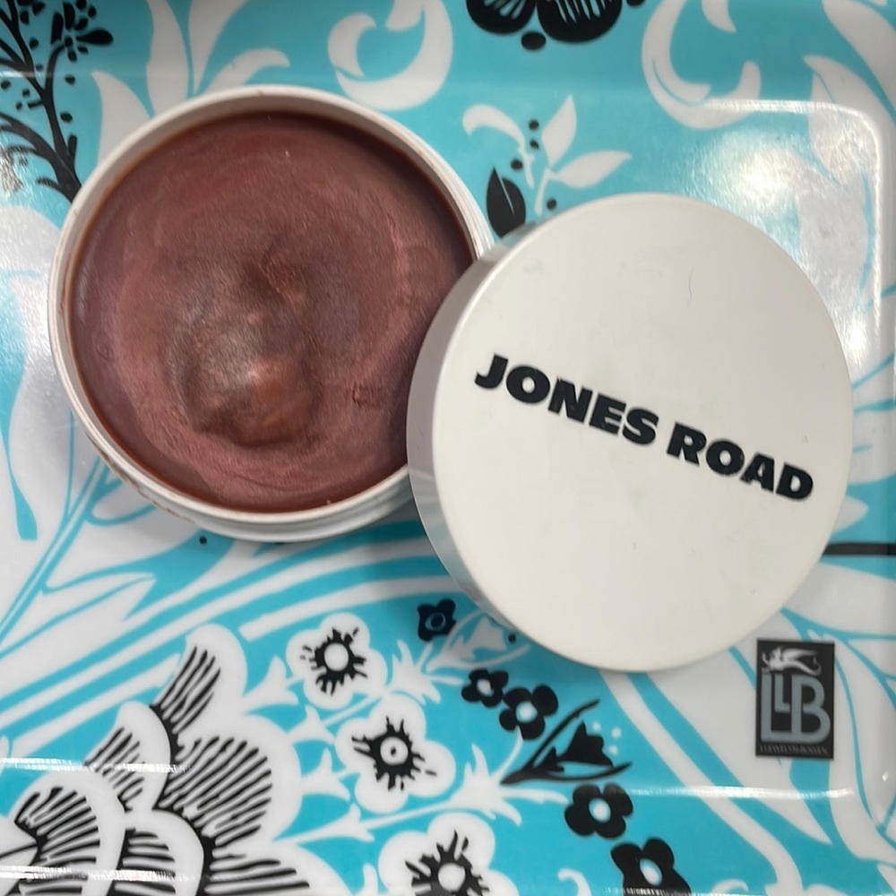 Jones Road Miracle Balm in tawny